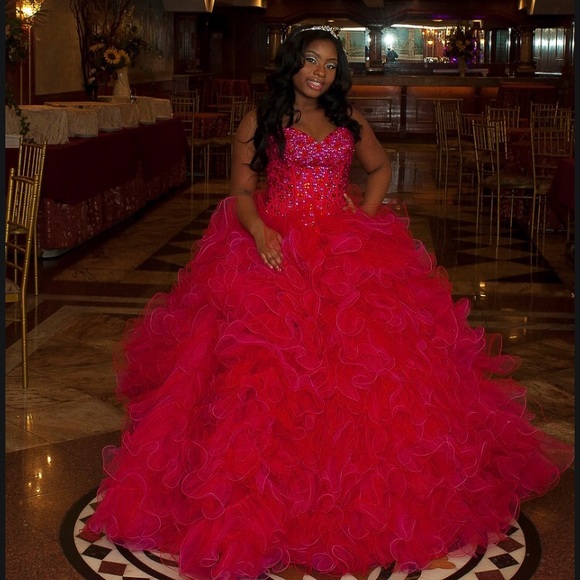 Sweet 16/ Quinceañera Dress - Picture 2 of 2